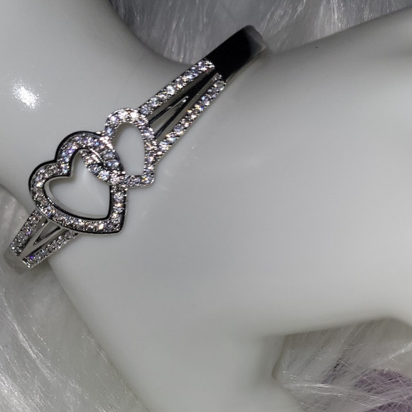 New Silvertone double heart bracelet - Picture 1 of 2